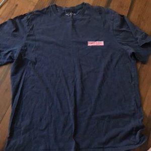Vineyard vine tee shirt